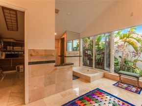 1750 Bay Dr, Miami Beach FL 33141