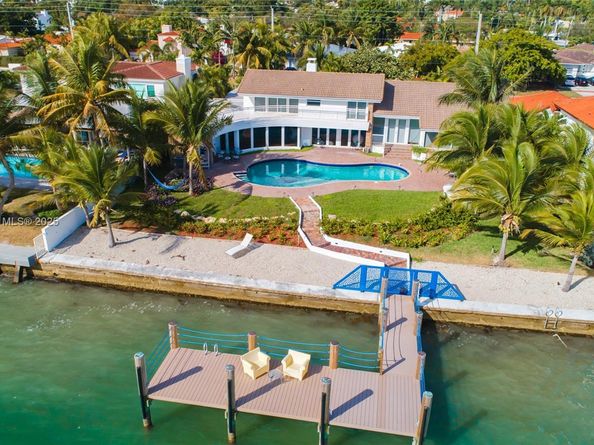 1750 Bay Dr, Miami Beach FL 33141