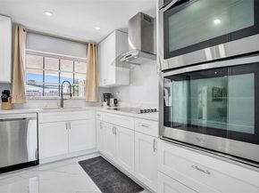 477 SE 17th Ter, Deerfield Beach FL 33441