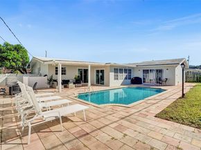 477 SE 17th Ter, Deerfield Beach FL 33441