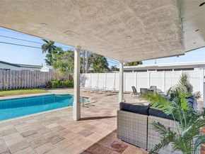 477 SE 17th Ter, Deerfield Beach FL 33441