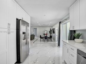 477 SE 17th Ter, Deerfield Beach FL 33441