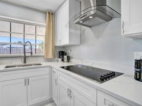 477 SE 17th Ter, Deerfield Beach FL 33441