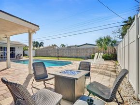 477 SE 17th Ter, Deerfield Beach FL 33441