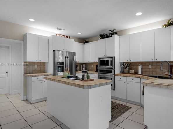 12019 SW 77th Ter, Miami FL 33183