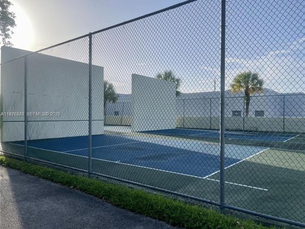 7250 SW 94th Pl B6, Miami FL 33173