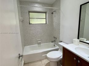 7250 SW 94th Pl B6, Miami FL 33173