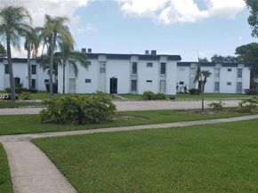 7250 SW 94th Pl B6, Miami FL 33173