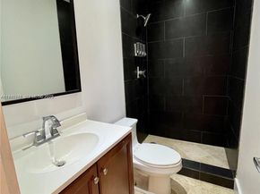 7250 SW 94th Pl B6, Miami FL 33173