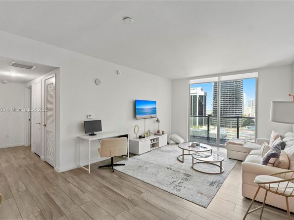 1100 S Miami Ave 2007, Miami FL 33130
