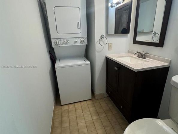 11780 SW 18th St 1312, Miami FL 33175