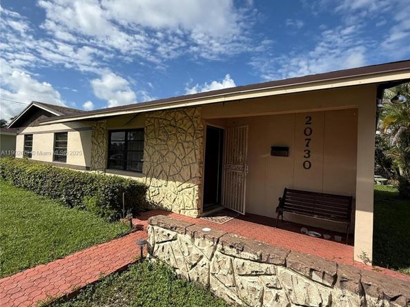 20730 NE Miami Ct, Miami Gardens FL 33179