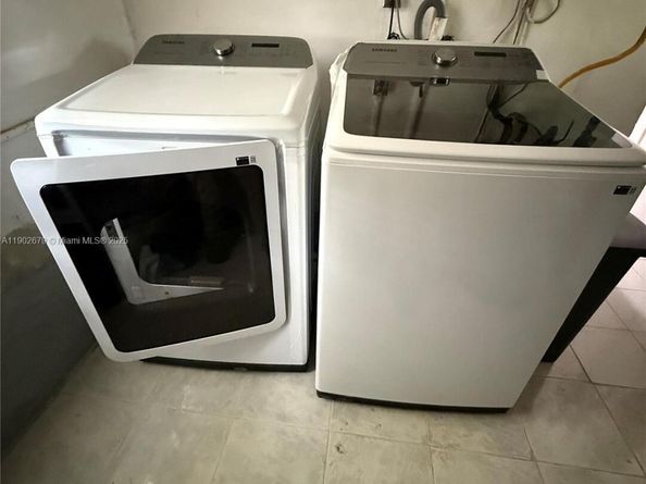 20730 NE Miami Ct, Miami Gardens FL 33179