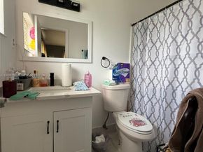 20730 NE Miami Ct, Miami Gardens FL 33179