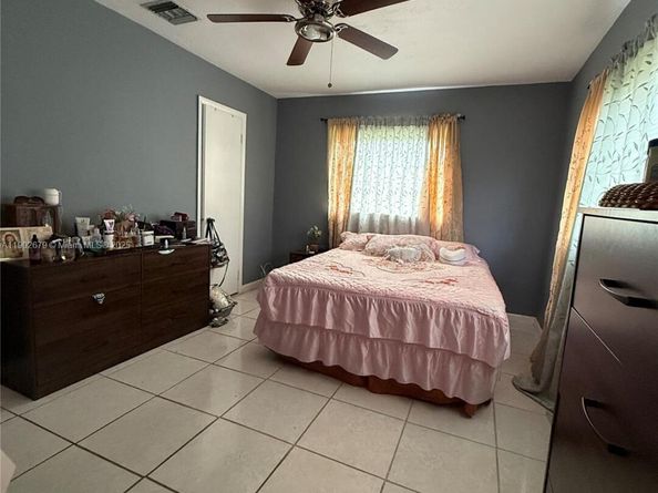 20730 NE Miami Ct, Miami Gardens FL 33179