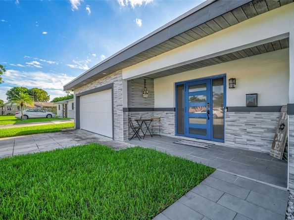 6520 SW 109th Ct, Miami FL 33173