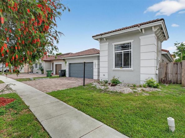 1281 NE 41st Pl, Homestead FL 33033