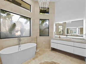 12000 NW 11th St, Plantation FL 33323