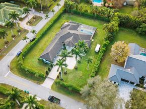 12000 NW 11th St, Plantation FL 33323