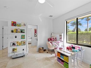 12000 NW 11th St, Plantation FL 33323