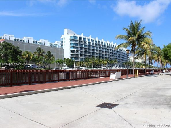 2965 NE 185th St 1513, Aventura FL 33180
