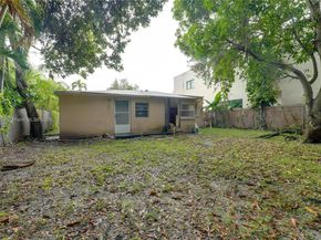 660 NE 67th St, Miami FL 33138