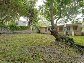 660 NE 67th St, Miami FL 33138