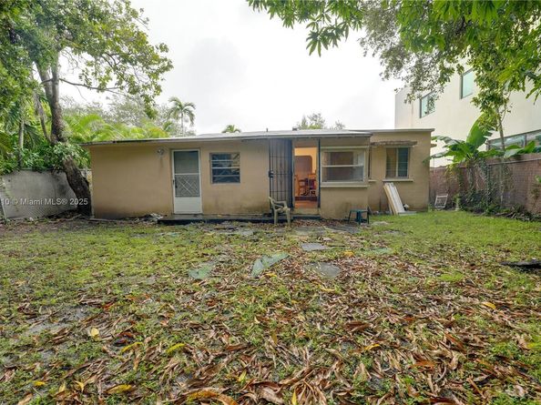 660 NE 67th St, Miami FL 33138