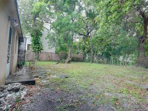 660 NE 67th St, Miami FL 33138
