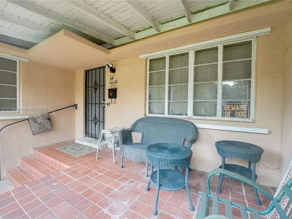 660 NE 67th St, Miami FL 33138