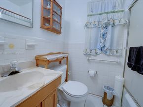 660 NE 67th St, Miami FL 33138