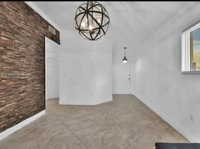 985 NE 33rd Ter 201, Homestead FL 33033