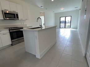 8167 NW 41st St E307, Doral FL 33166