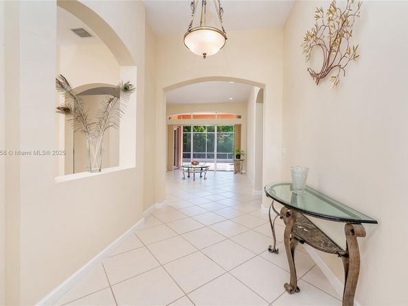 1001 SW 189th Ave, Pembroke Pines FL 33029