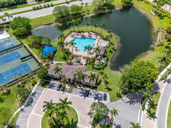 1001 SW 189th Ave, Pembroke Pines FL 33029