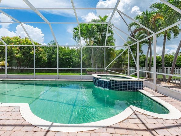 1001 SW 189th Ave, Pembroke Pines FL 33029