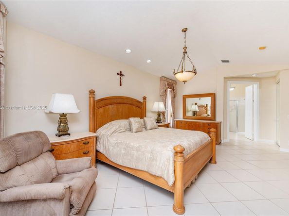 1001 SW 189th Ave, Pembroke Pines FL 33029