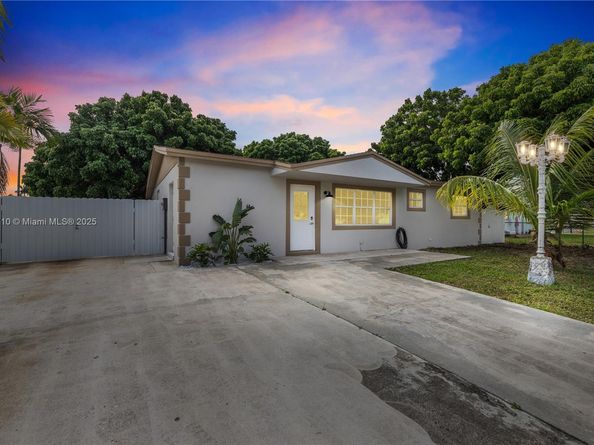 15080 SW 299th St, Homestead FL 33033