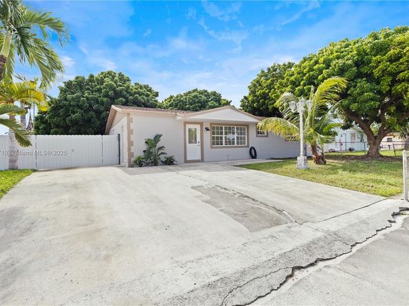 15080 SW 299th St, Homestead FL 33033