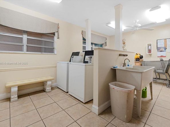 4100 Crystal Lake Dr 302, Deerfield Beach FL 33064