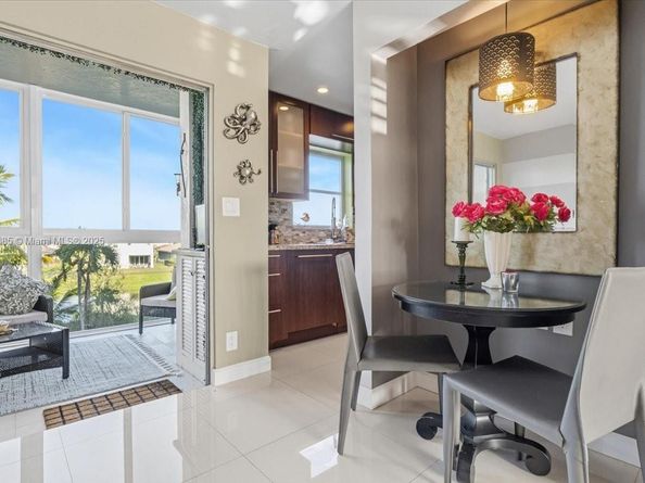 4100 Crystal Lake Dr 302, Deerfield Beach FL 33064