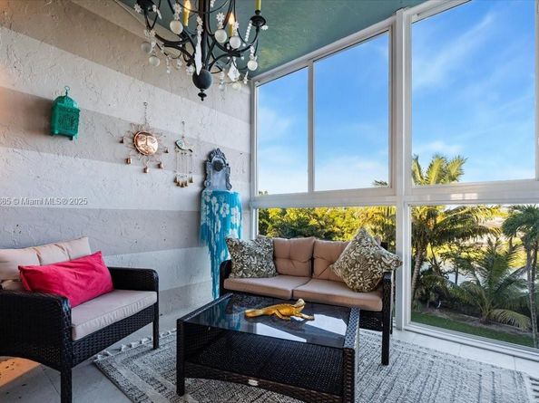 4100 Crystal Lake Dr 302, Deerfield Beach FL 33064