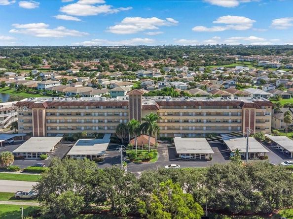 4100 Crystal Lake Dr 302, Deerfield Beach FL 33064