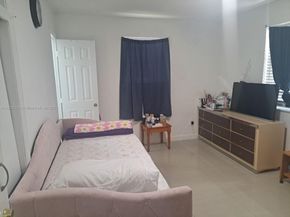 3900 SW 30th St, West Park FL 33023