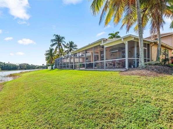 1470 Victoria Isle Dr, Weston FL 33327