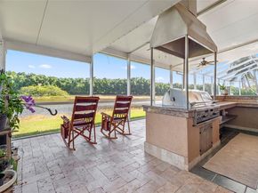 1470 Victoria Isle Dr, Weston FL 33327