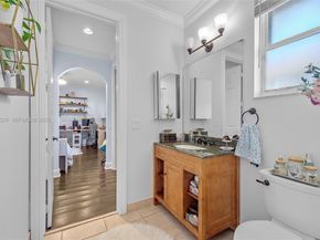 1470 Victoria Isle Dr, Weston FL 33327