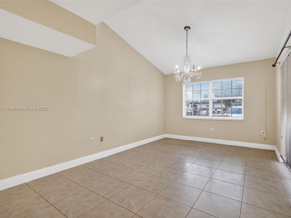 4291 W 10th Ct, Hialeah FL 33012