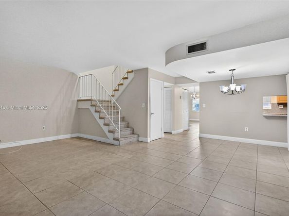 4291 W 10th Ct, Hialeah FL 33012