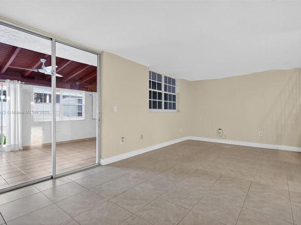 4291 W 10th Ct, Hialeah FL 33012